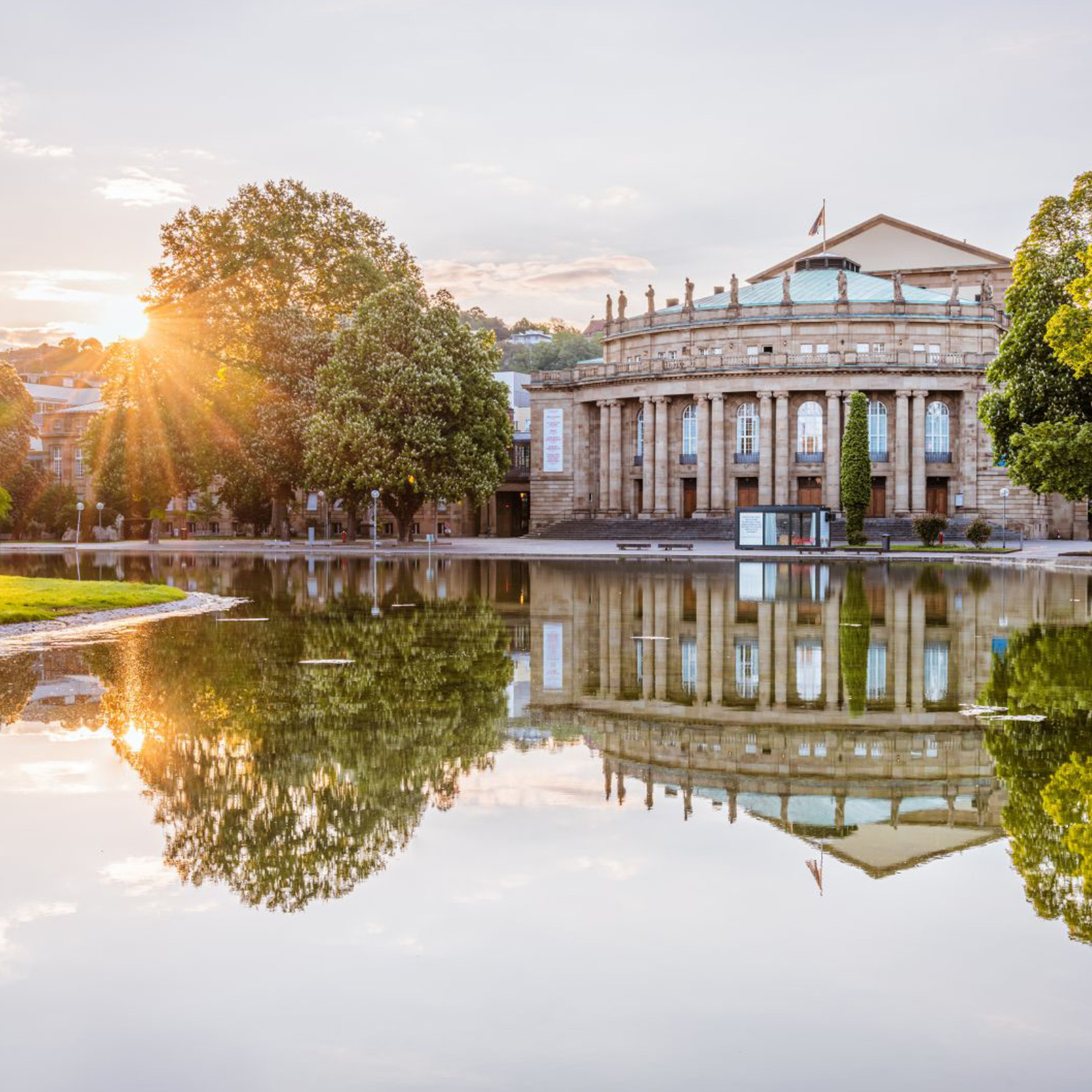 Baden-Württemberg Stuttgart © Adobe Stock/Timo Günthner Blick auf das Stuttgarter Opernhaus