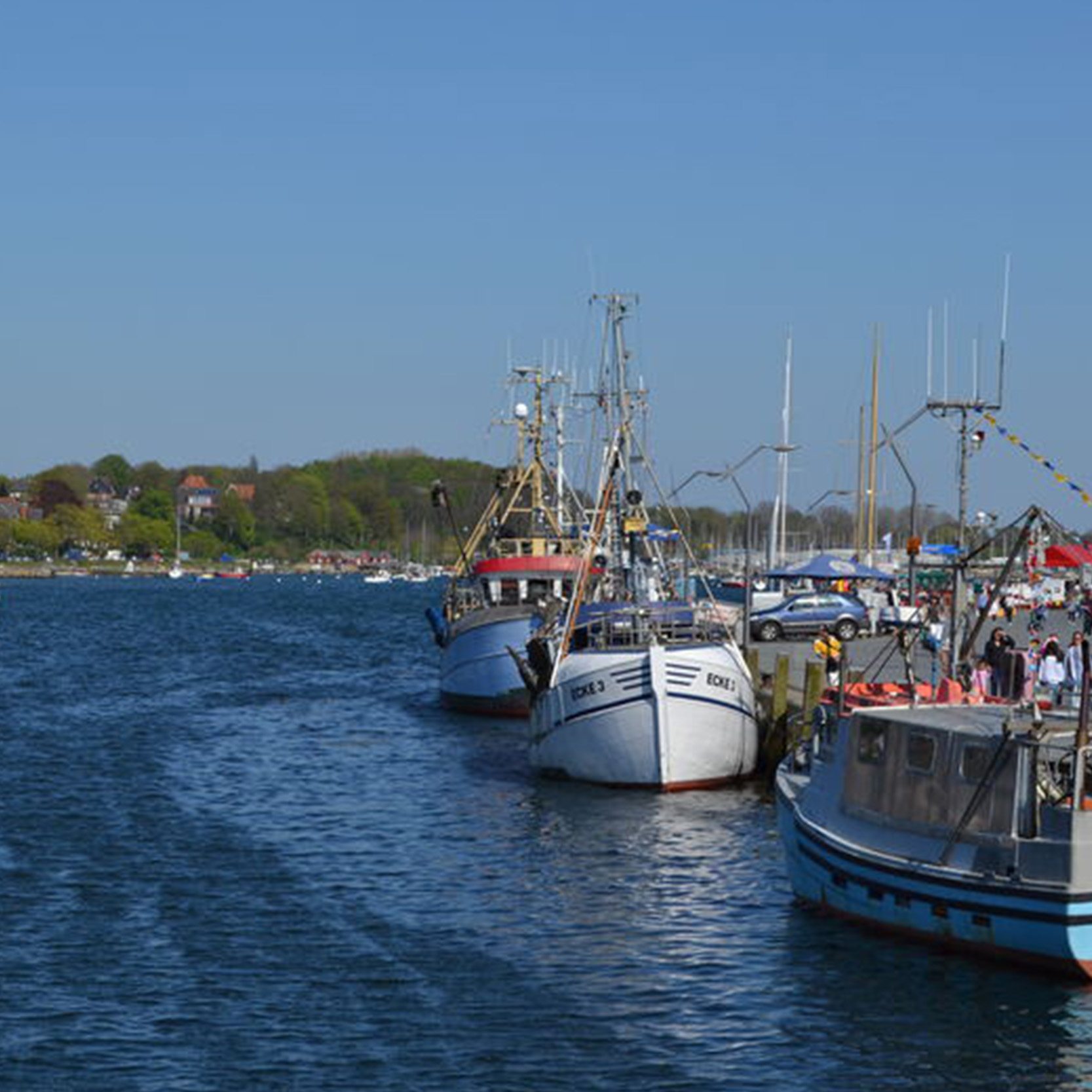 Schleswig-Holstein Eckenförde © sh-tourismus.de/Laura Litzkow Schiffe auf der Eckenförde